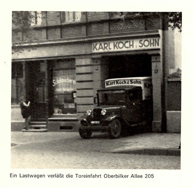 Bild alter LKW verlaesst Laden